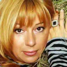 Артист Алена Апина