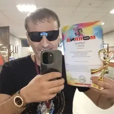 Артист Asikdancer