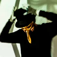 Артист Claptone