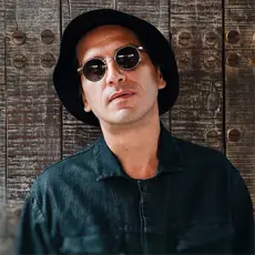 Артист Гио Пика