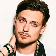 Артист Julian Jordan