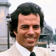 Артист Julio Iglesias