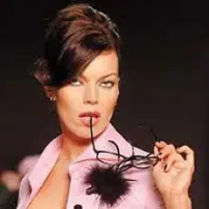 Артист Лада Дэнс