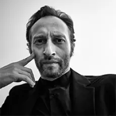 Артист Миша Крупин