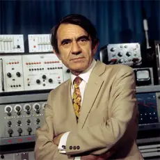 Артист Pierre Schaeffer