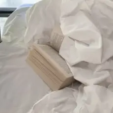 Женя і Катя - Розбиті частинки всередені