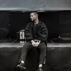 Иссаев feat. Bard & Джиэрон - Голая