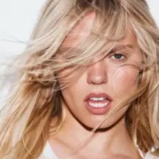 Reneé Rapp - At Least I’m Hot