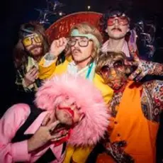 Артем Пивоваров & The Вуса - Підманула (feat. Kalush Orchestra)