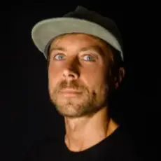 Moekel - In The Dark