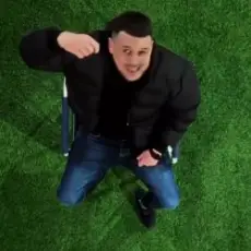 Местный - В кресле