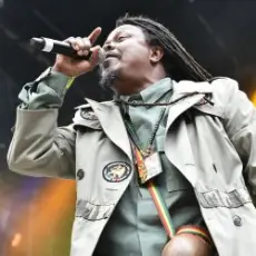 Luciano - La Petite Fille