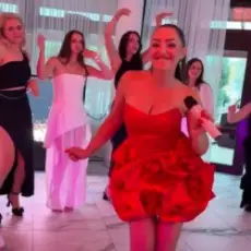 ГРУШКА ДИЧКА - ЗАПАЛЬНЕ ВЕСІЛЛЯ