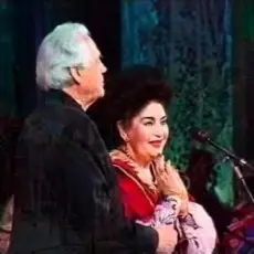 С.Криворучко & В.Миркотан - Мiсяць на небi