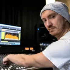 Обложка трека Happy People